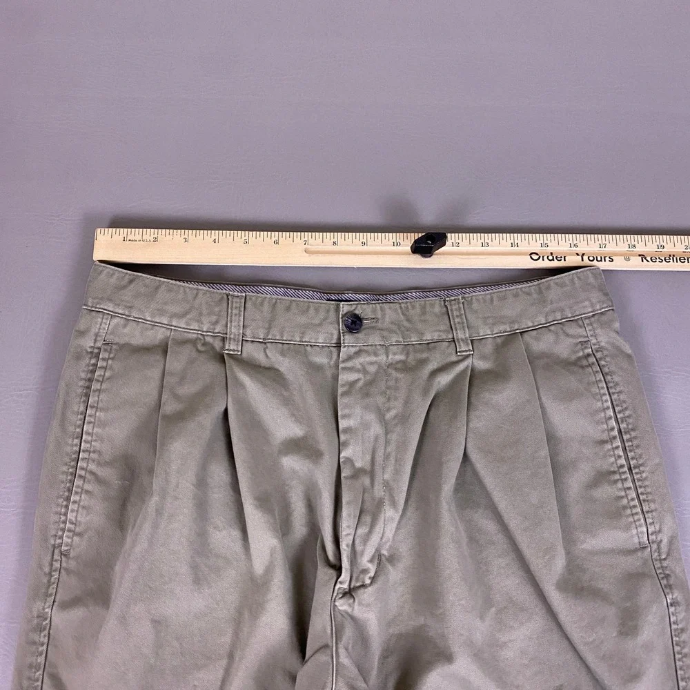 Club Room Shorts Men's Size 36 Pleated Chino Olive Green 100% Cotton Summer
